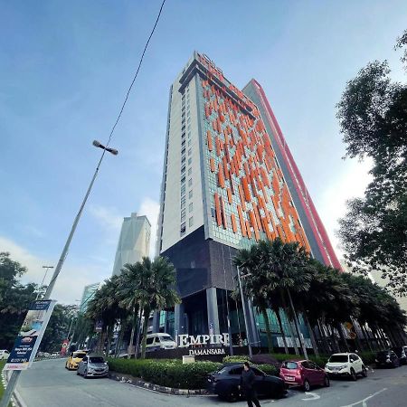 Q Damansara By Trillionz Hotel Petaling Jaya Esterno foto
