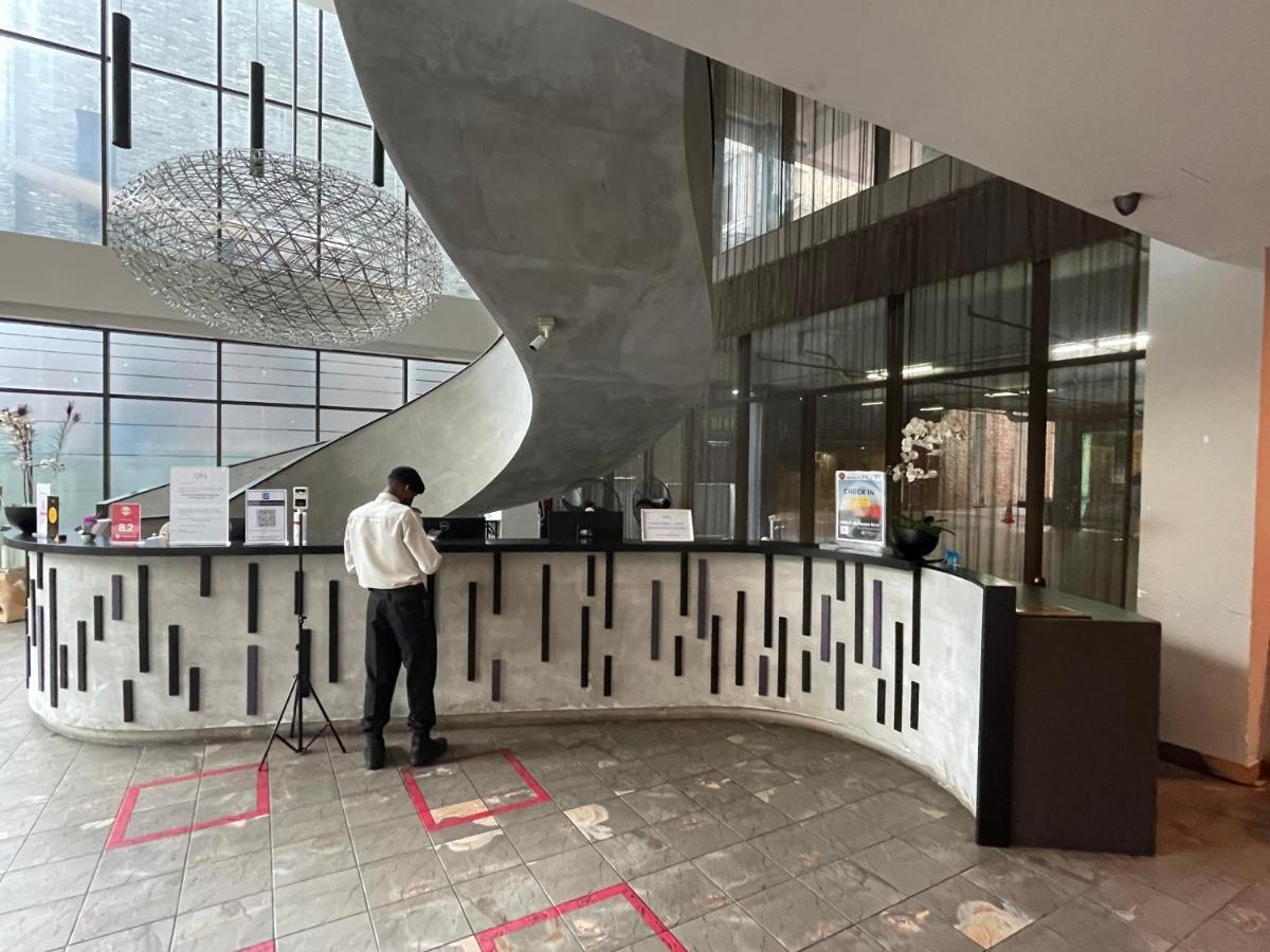 Q Damansara By Trillionz Hotel Petaling Jaya Esterno foto